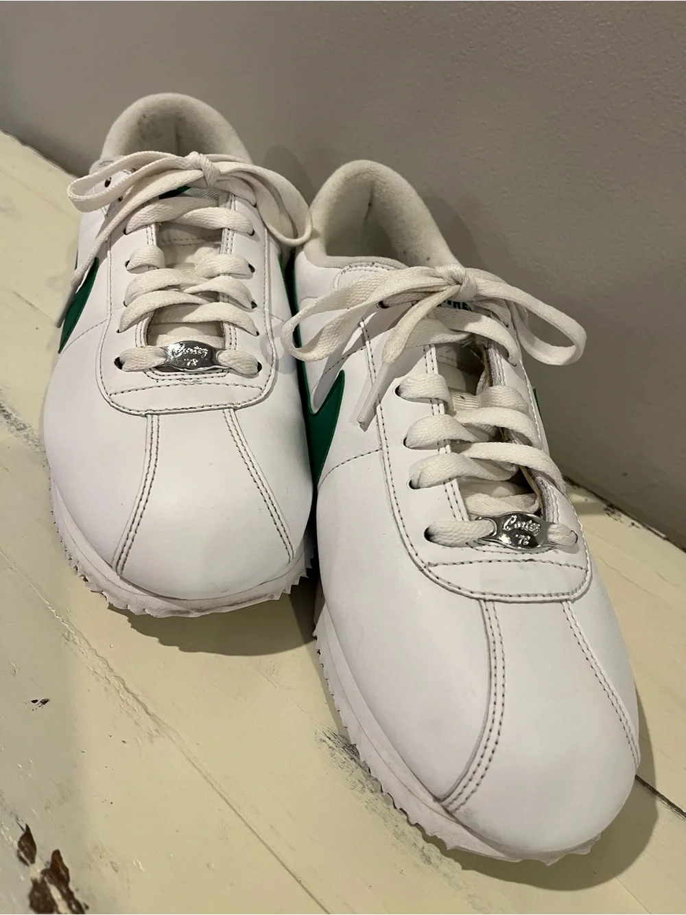 2006 Vintage Nike Cortez White & Pine Green- Rare Find -EUC